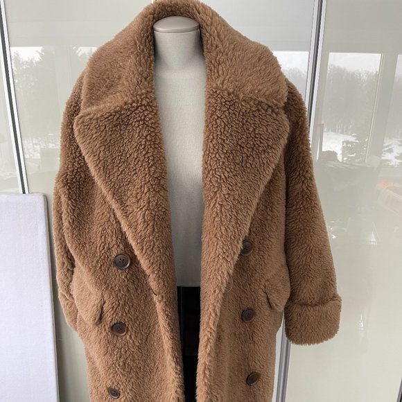 BANANA REPUBIC SHEARLING TEDDY COAT - Picture 5 of 9